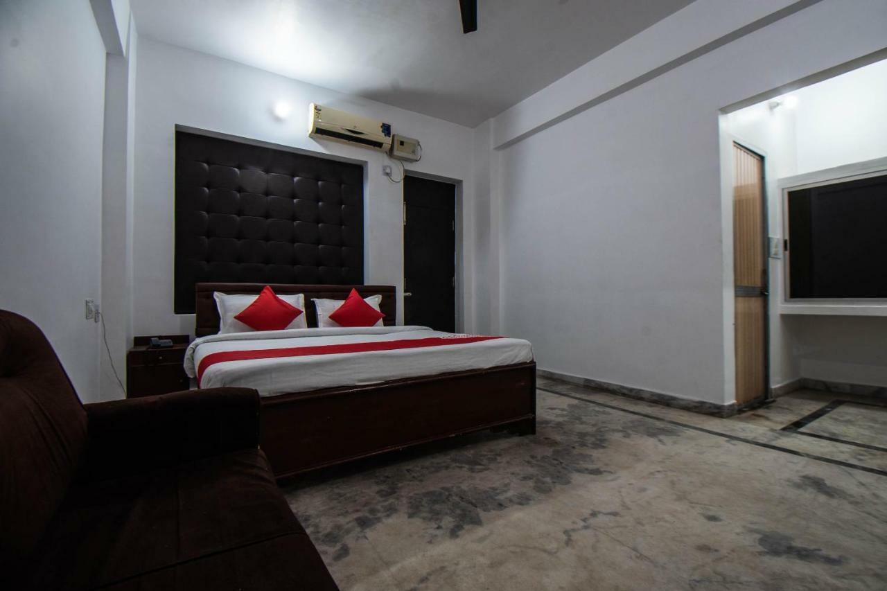 Oyo 29792 Piyush Hajipur Hotel Ngoại thất bức ảnh